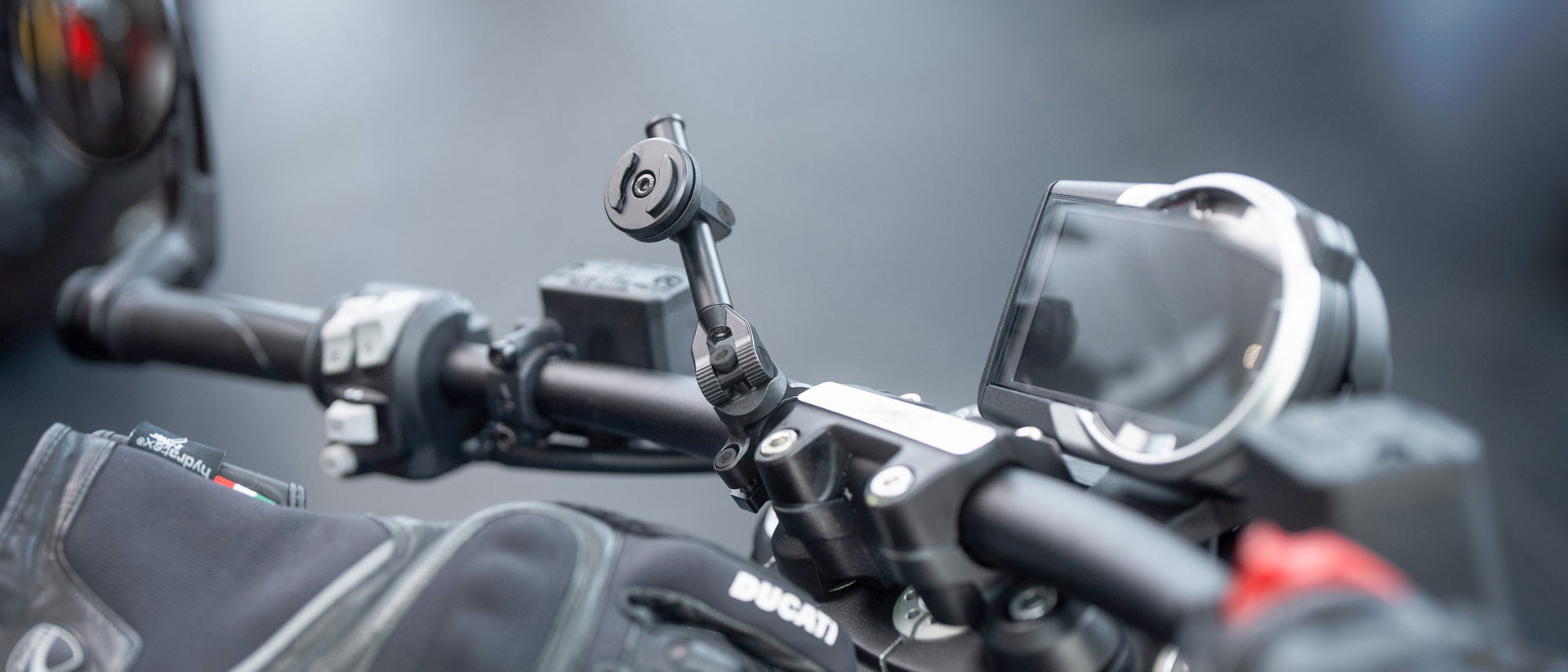 Entdecke den Moto Mount 3D