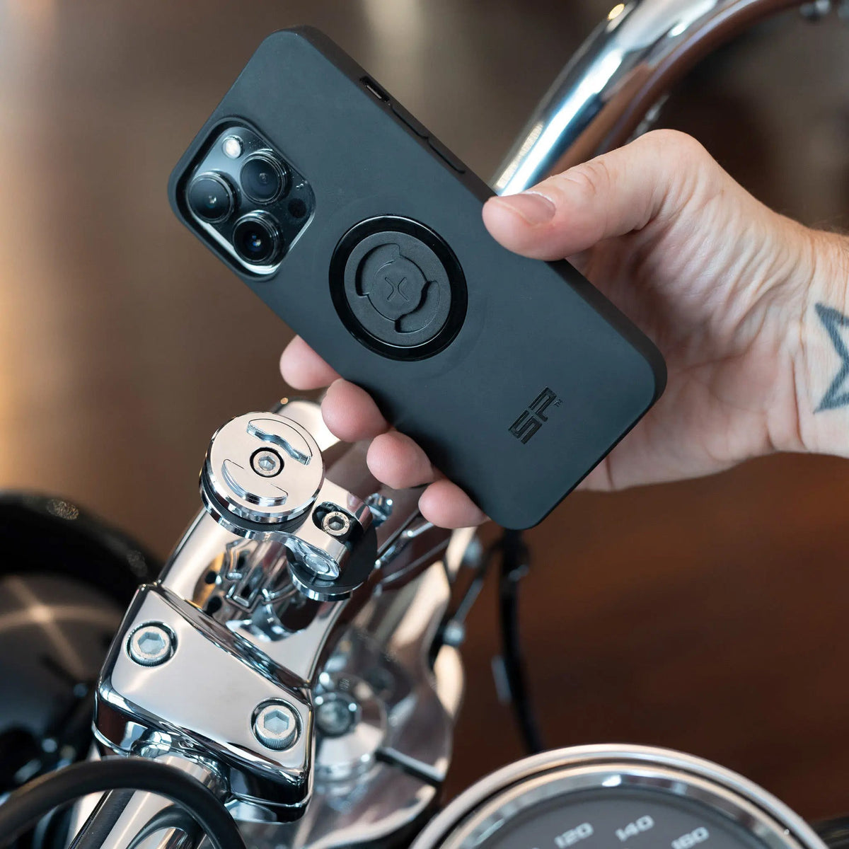 Translation missing: en.Chrome-Look für dein Motorrad