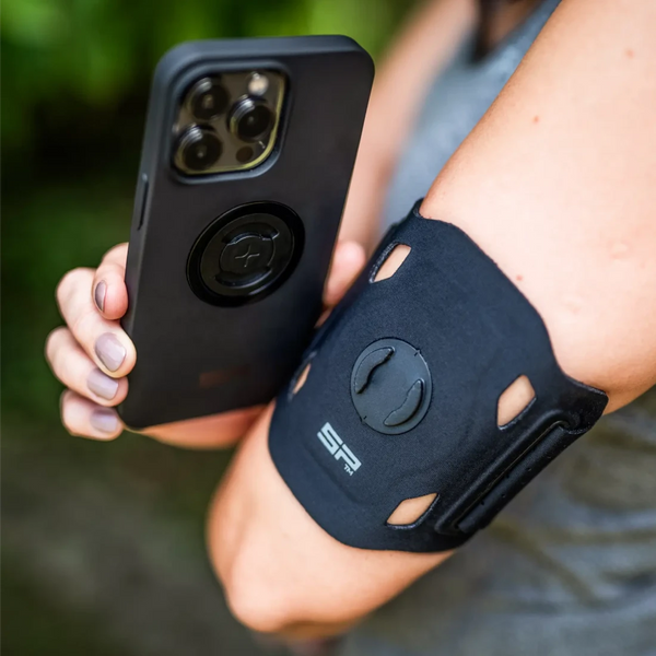 Fixation du smartphone sur le bras
