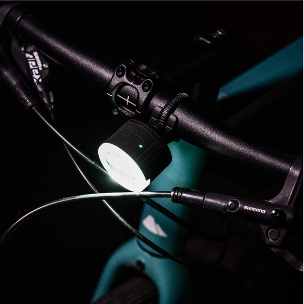 Leistungsstarkes Frontlicht – bis zu 270 Lumen